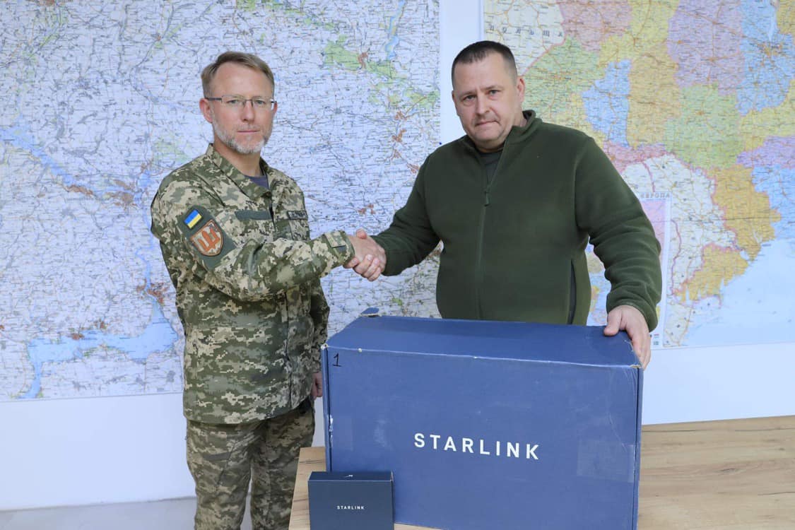 Філатов передав на фронт термінал Starlink та розповів про отриману від Тероборони почесну відзнаку