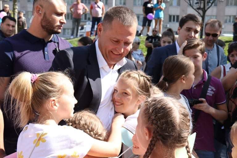 “Спасибо за любовь”: мэр Днепра Борис Филатов поделился фото с любимыми днепрянами (ФОТО)