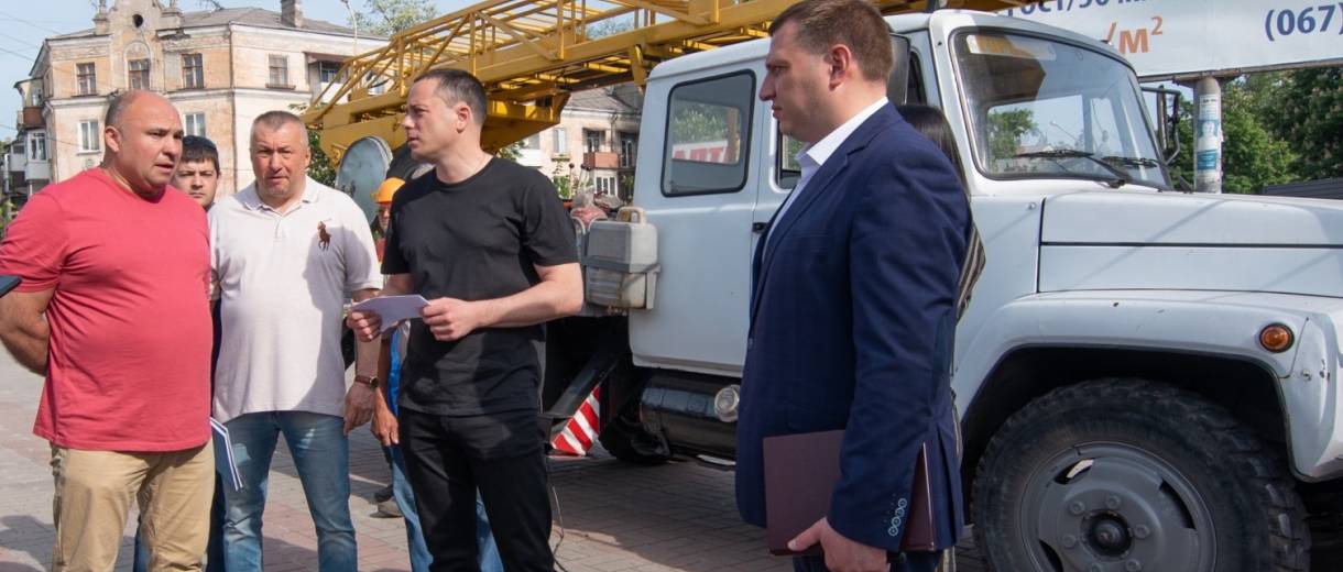 В Каменском аварийно-опасный перекресток оборудуют светофором