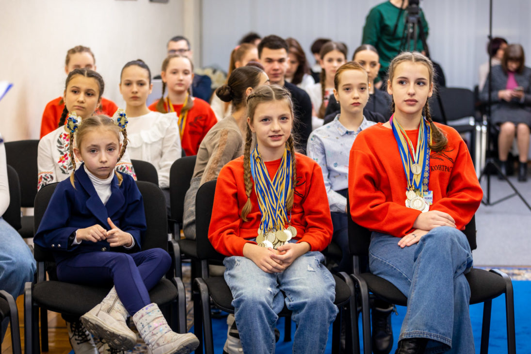 Вручення нагород переможцям творчого конкурсу на Дніпропетровщині