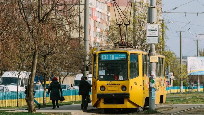 У Дніпрі призупинено деякі маршрути електротранспорту