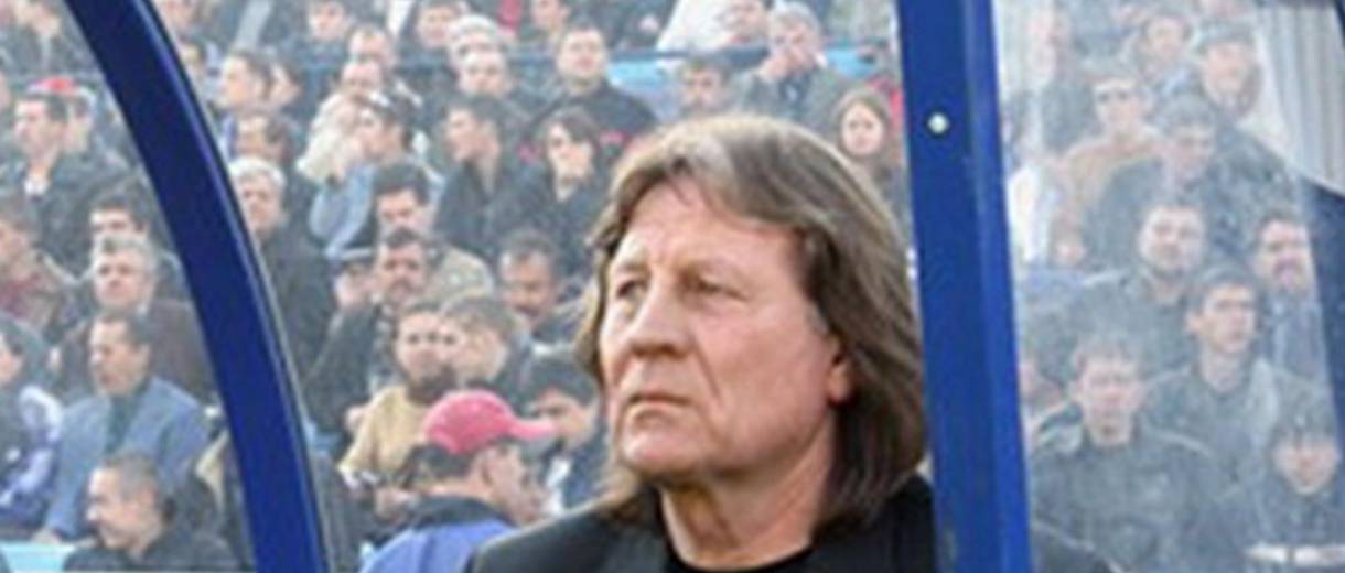 УЕФА наградил посмертным орденом легендарного Евгения Кучеревского