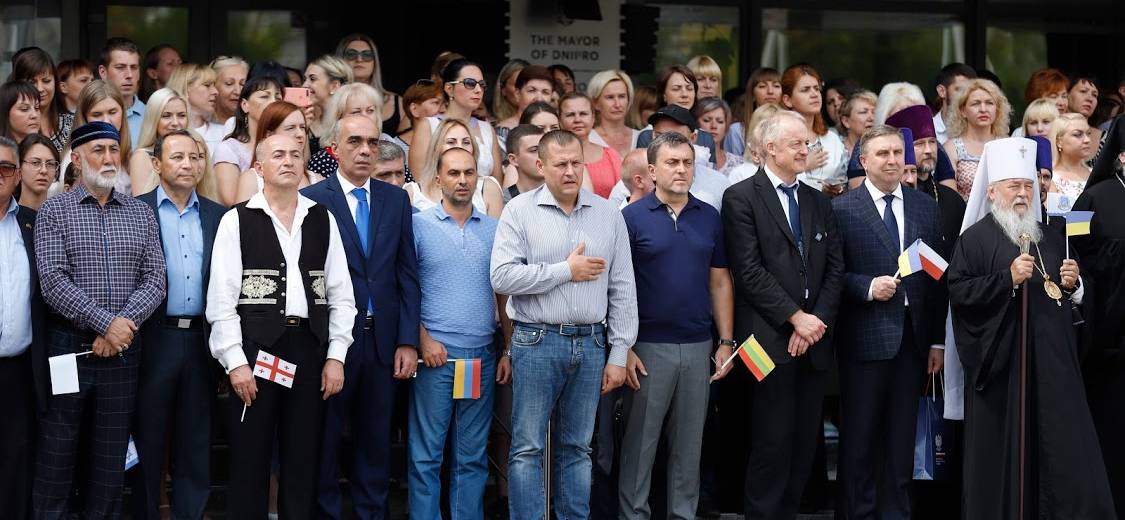 Борис Філатов відкрив Алею багатонаціонального міста у Дніпрі (ФОТО)