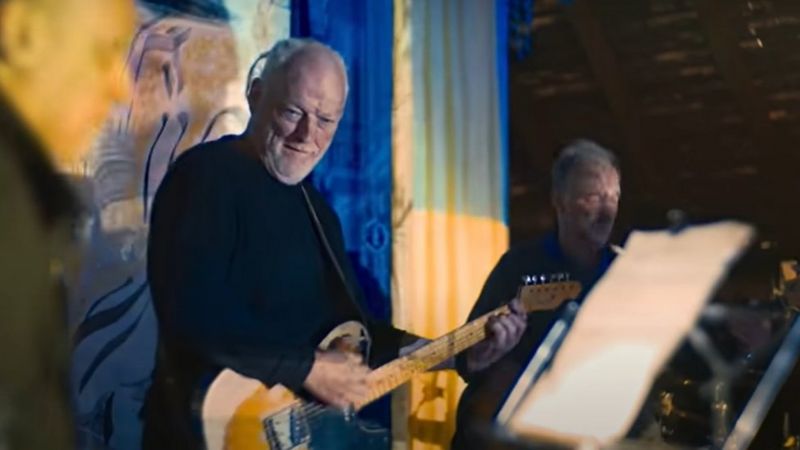Pink Floyd зібрали півмільйона фунтів стерлінігів для України. Допомогла  пісня про червону калину