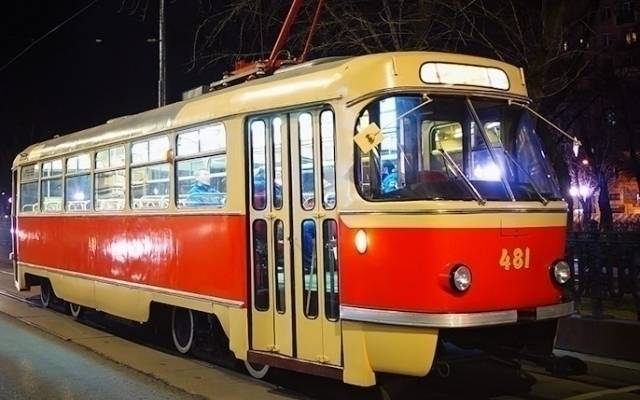 Як у Дніпрі працює громадський транспорт у п’ятницю