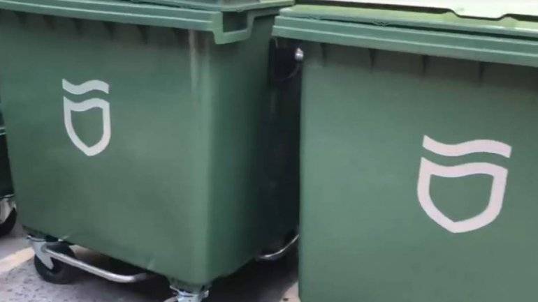 В Днепре продолжают сжигать новые мусорные контейнеры: видео