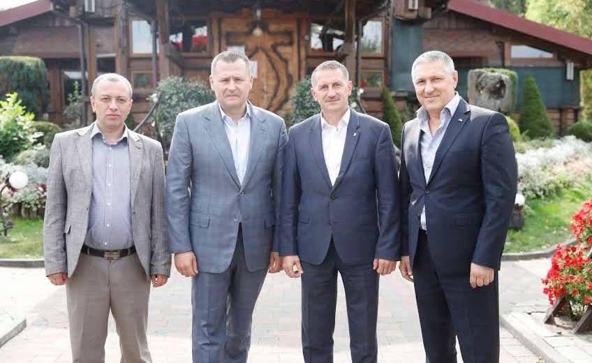 «Люди, пришедшие к власти в стране, не слышат местное самоуправление и принимают неправильные управленческие решения», — Филатов