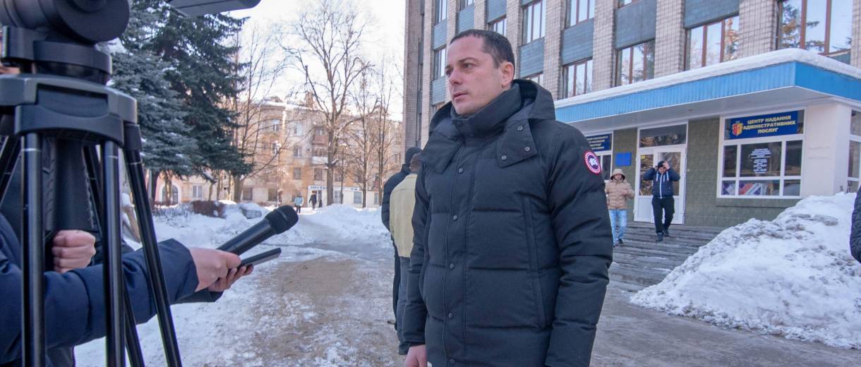 Мэр Каменского проинспектировал ход реконструкции ЦПАУ Южного района