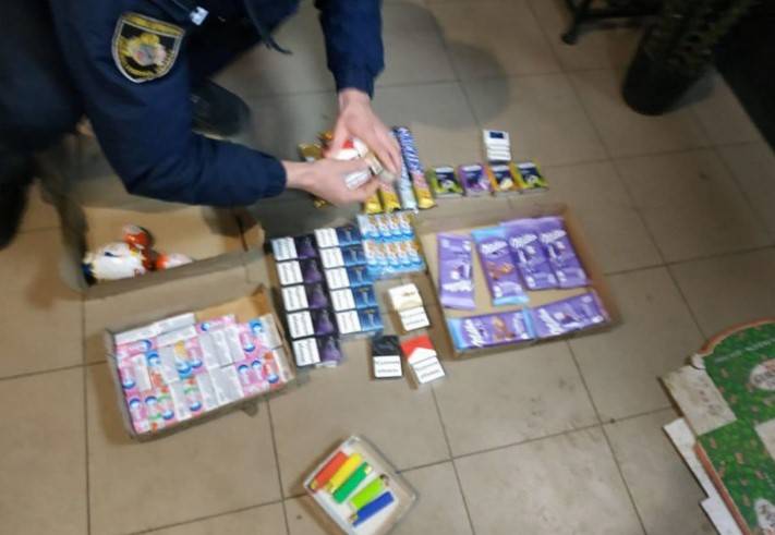 Сховався у магазині й вночі їв продукти з полиць