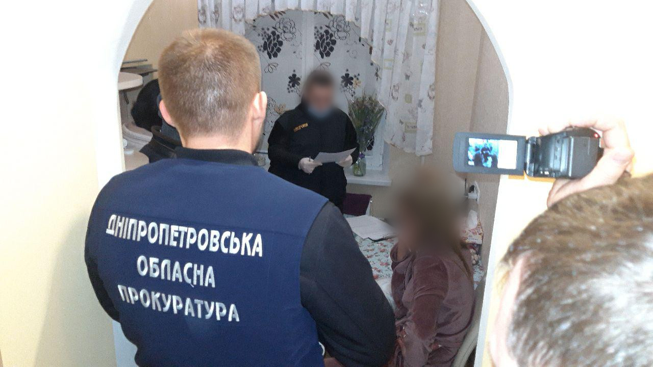 Под Днепром взяли “смотрящего” и его банду вымогателей (ФОТО)