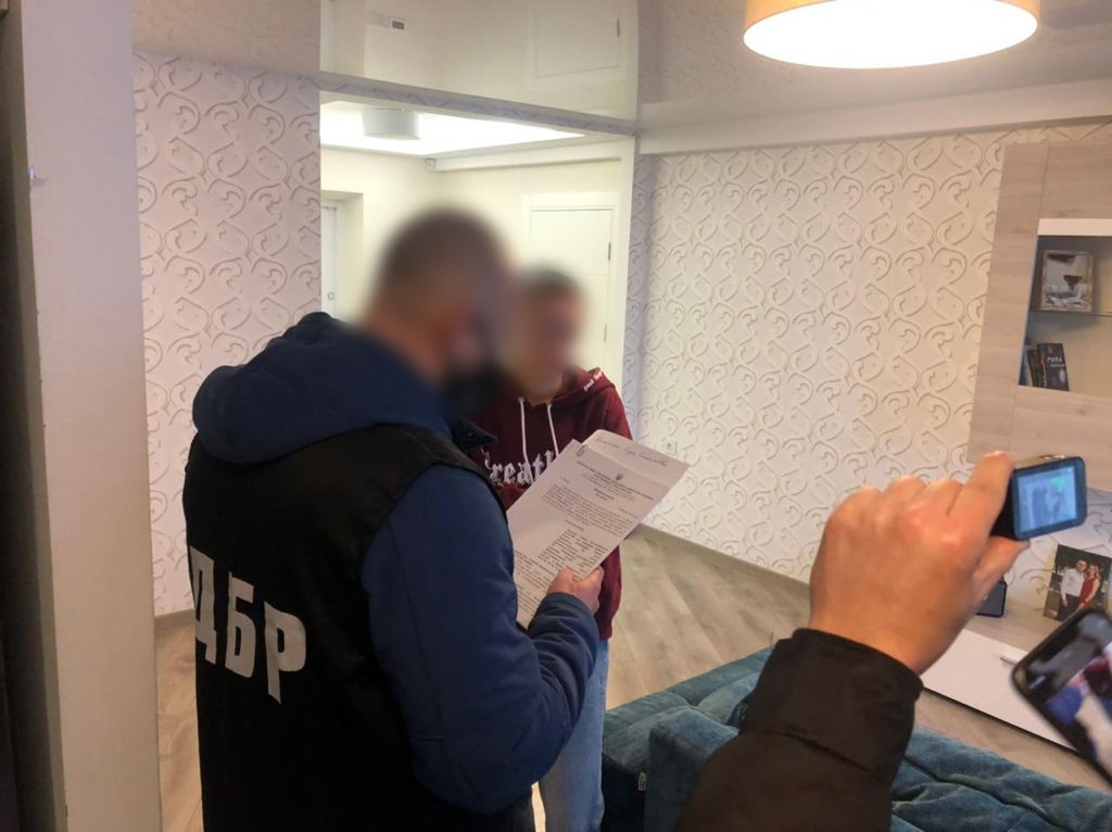 В Днепре пятеро полицейских “повышали” эффективность работы, заставляя граждан признаваться в преступлениях