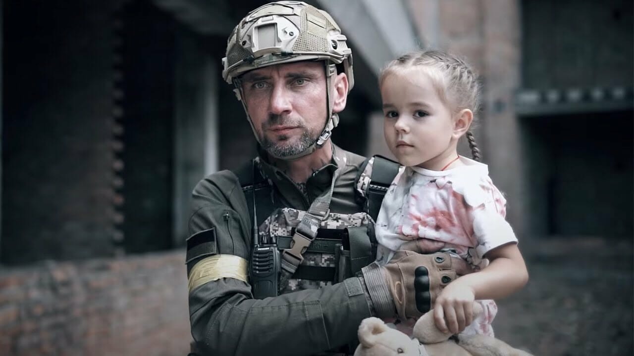 Дніпровські “Співаночки” переспівали одну з найвідоміших українських пісень війни. Відео