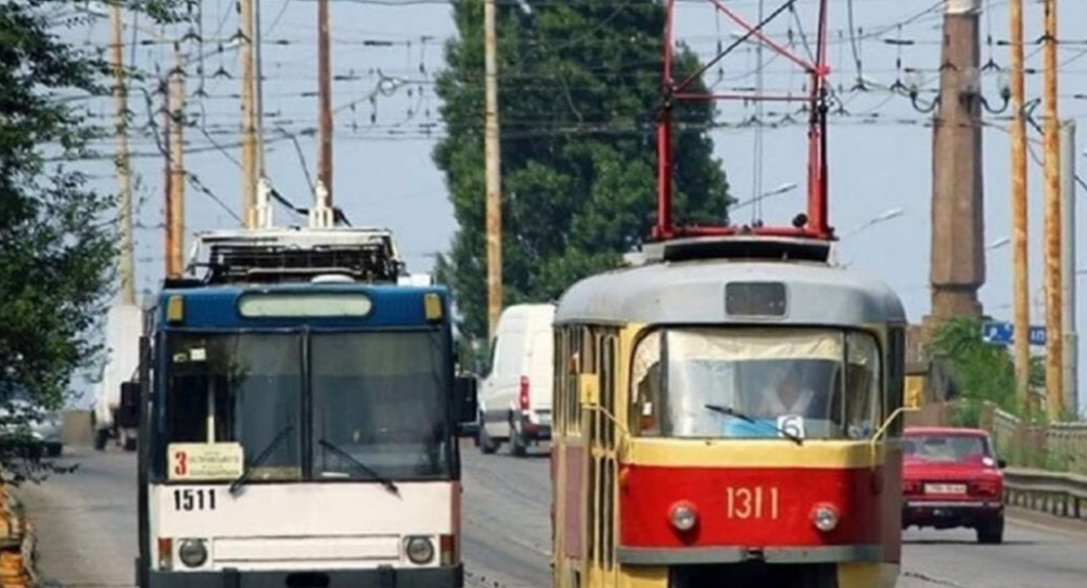 У Дніпрі працюють технічні маршрути електротранспорту