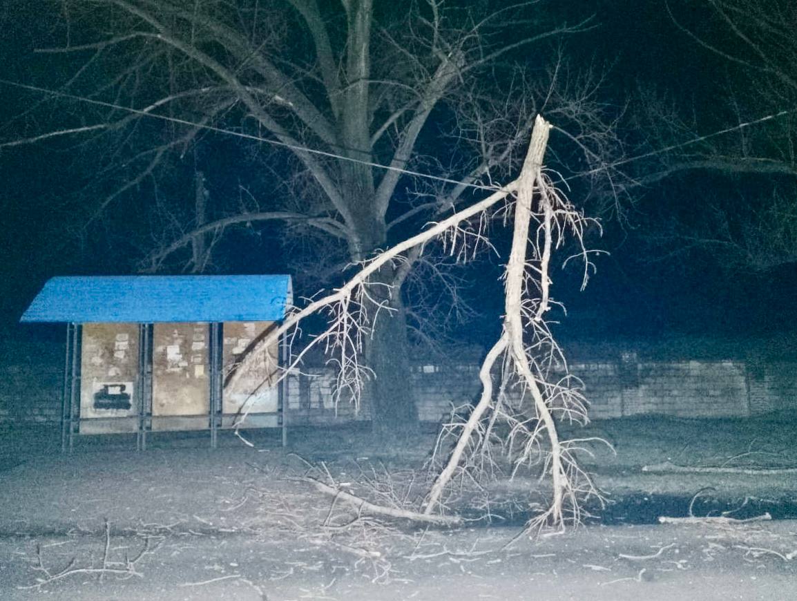 Вночі ворог тричі обстріляв громади Нікопольщини
