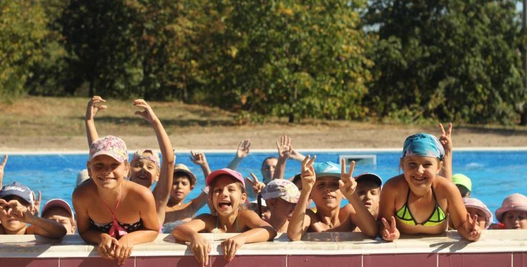 В этом году в бесплатном муниципальном лагере «Дети Днепра» отдохнули 3,6 тыс. юных горожан