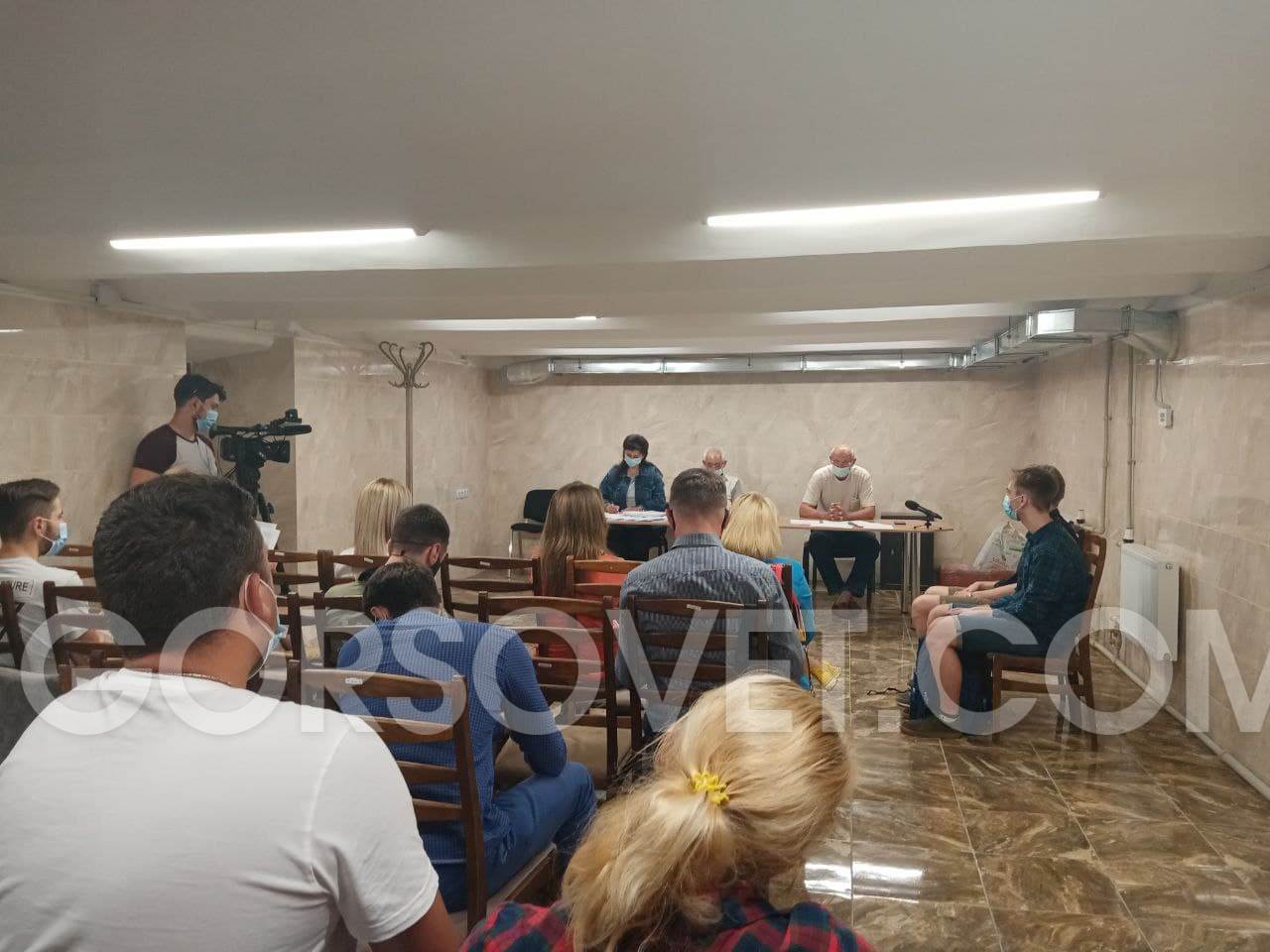 В Днепре студенты украли “какающую собаку”: какое наказание их ждет (ФОТО)
