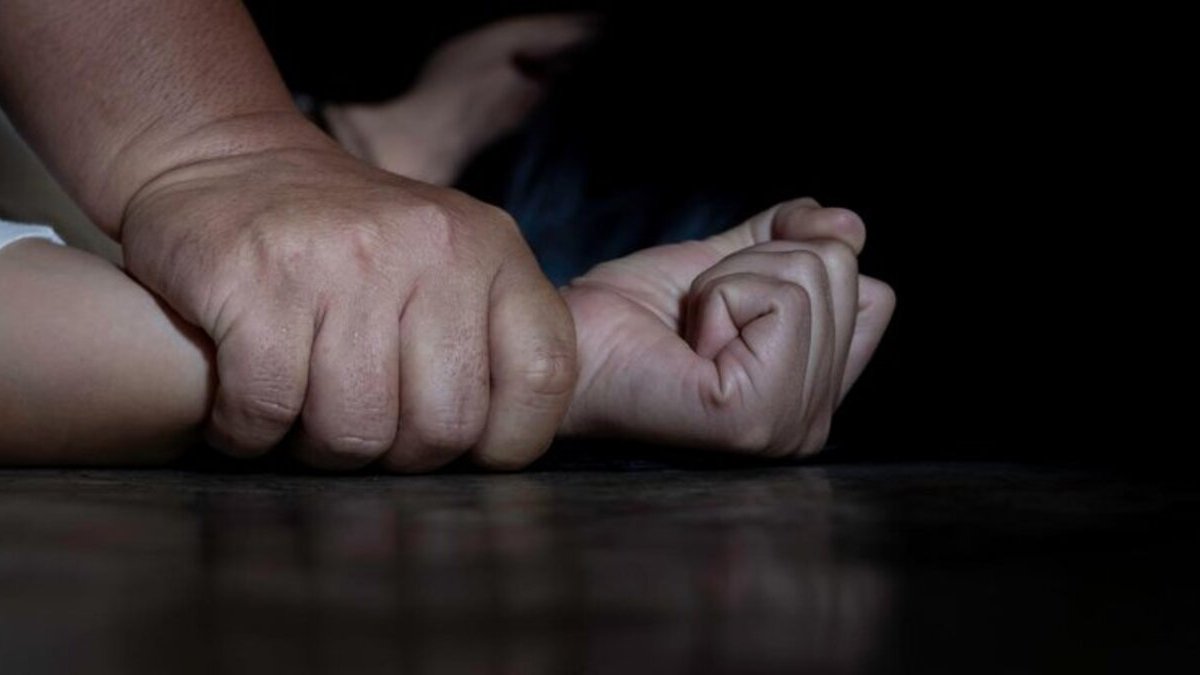 В Днепропетровской области мужчина изнасиловал 13-летнюю падчерицу