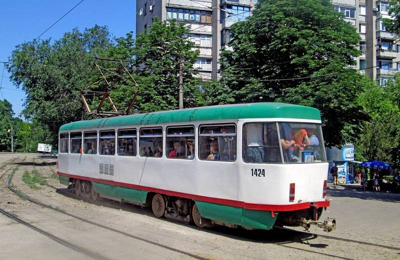 В Днепре трамвай №12 закончит свое движение раньше