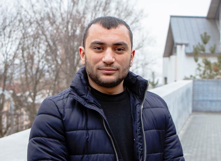 Центральній владі треба більше розмовляти з молоддю і використовувати її потенціал – дніпровський пропозиціонер Карен Агаджанян