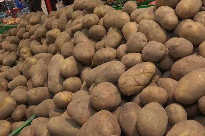 В Україні ще рекордна кількість нереалізованої картоплі – експерт