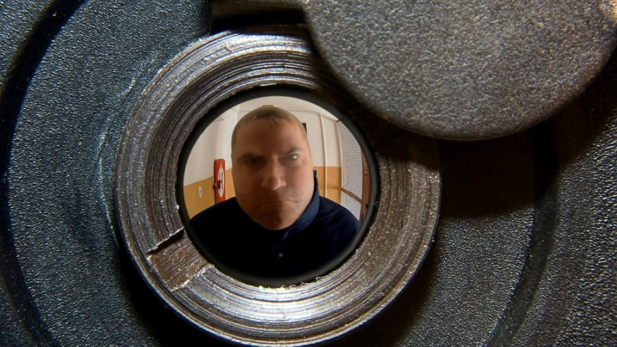Под Днепром псевдо-коммунальщики били и грабили пенсионеров