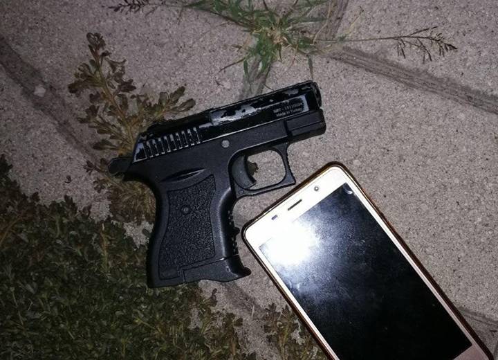 Патрульні Дніпра затримали п’яного, що стріляв з травмату