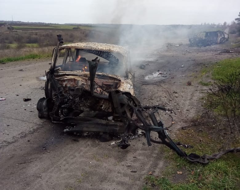 Автомобіль з правоохоронцями підірвався на міні у звільненій Херсонській області