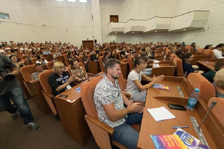 Борис Філатов відкрив третій форум «Молодь Дніпра-2019»