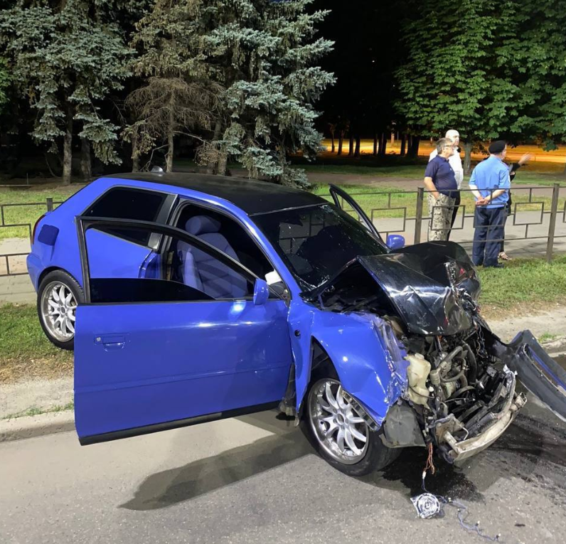 На Днепропетровщине случилось тройное ДТП с участием патрульных: 3 человека пострадали (ФОТО)
