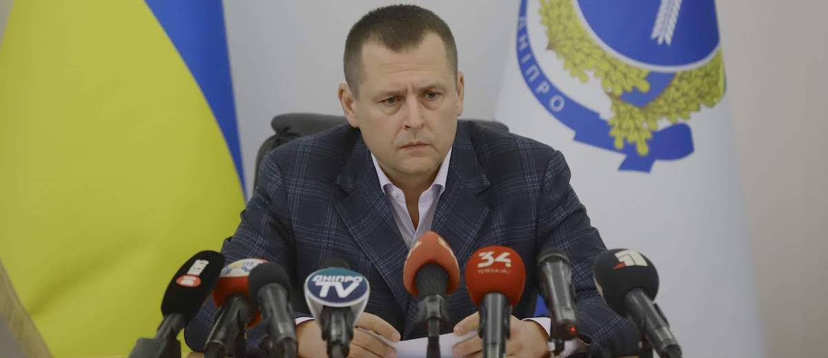 Филатов отчитался о проделанной работе: 11 новых троллейбусов, ликвидация наливаек и стихийных свалок, помощь нуждающимся и докторам