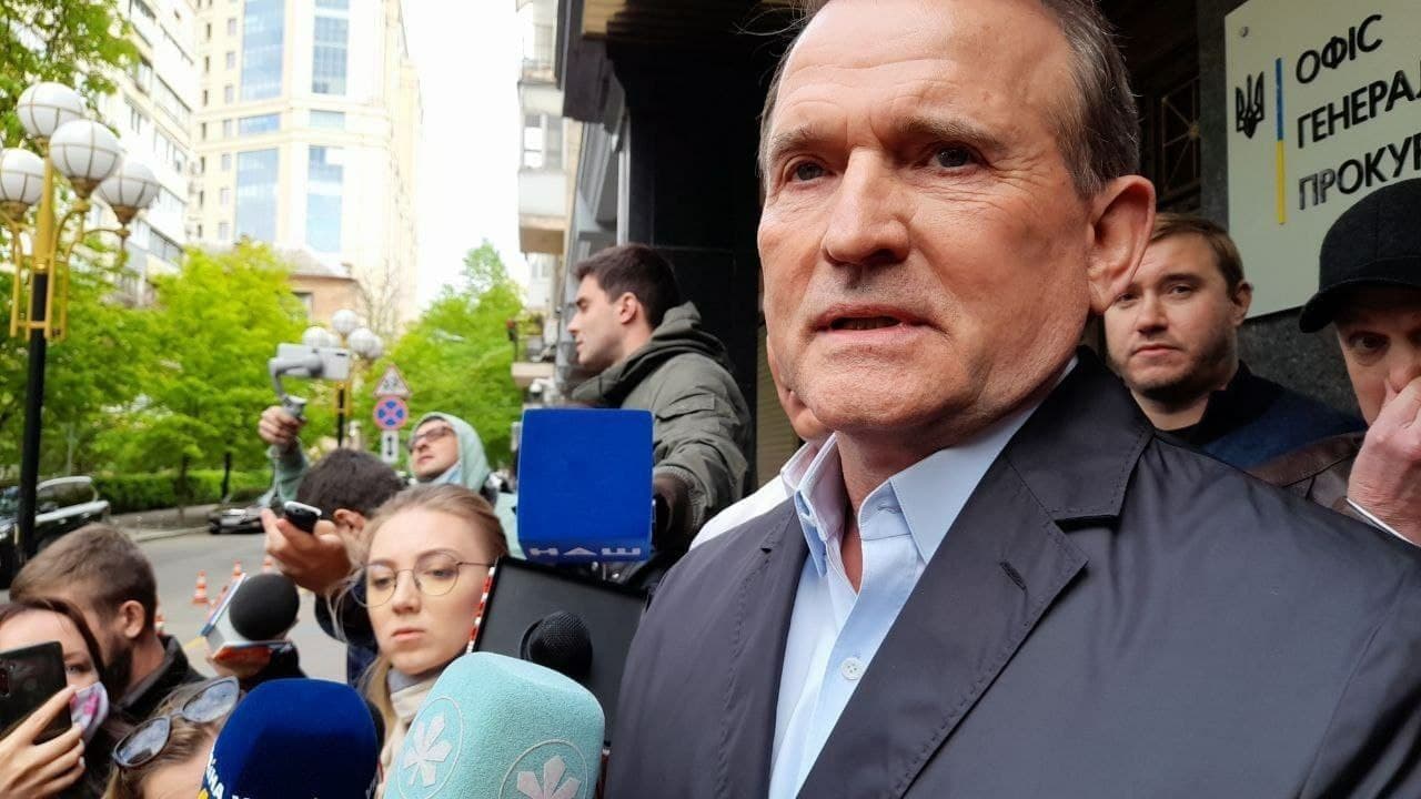 Медведчук пришел на допрос в Офис генпрокурора