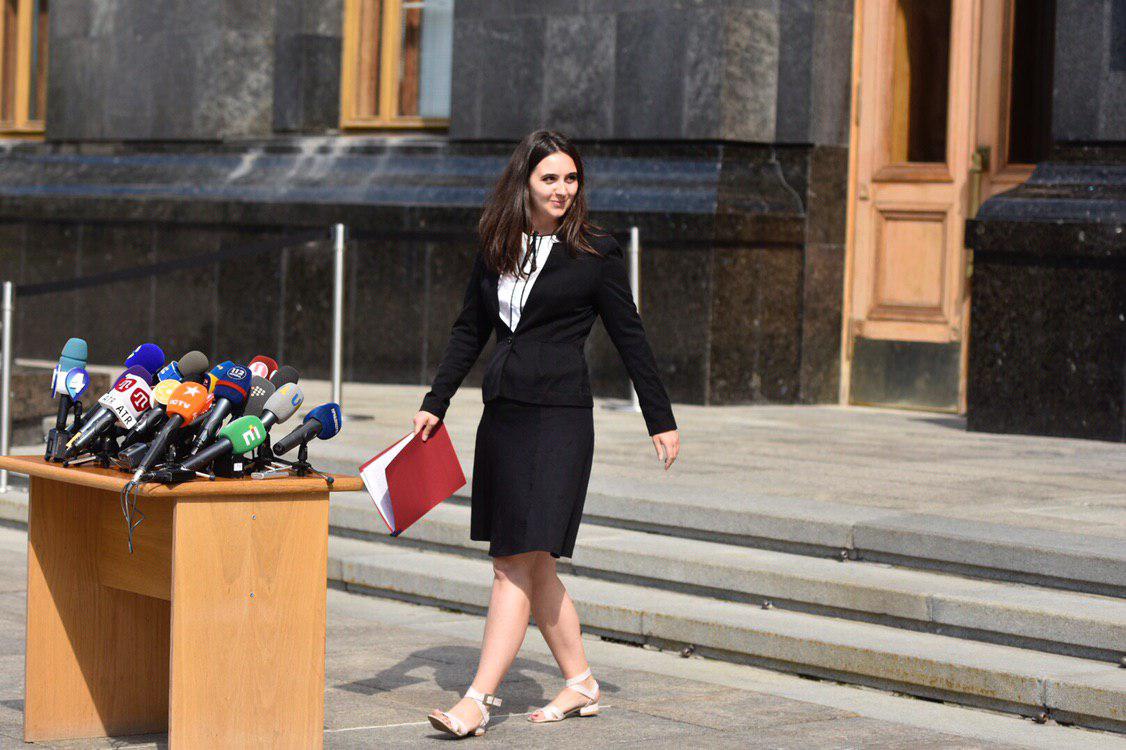 В 2 раза больше, чем у Президента: Мендель рассказала о своей зарплате