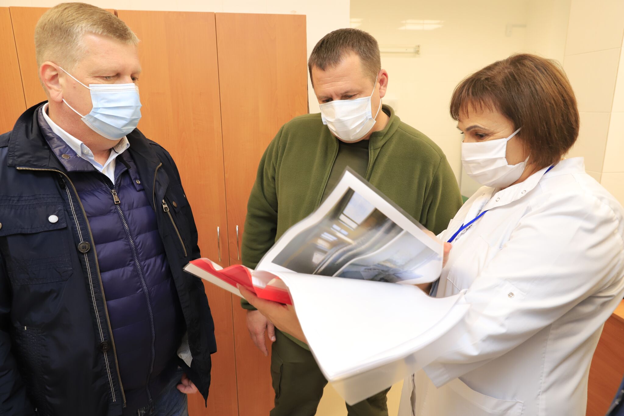 Мер Дніпра Філатов розповів, як місто підтримує медичний простір, і закликав дніпрян робити щеплення від ковіду