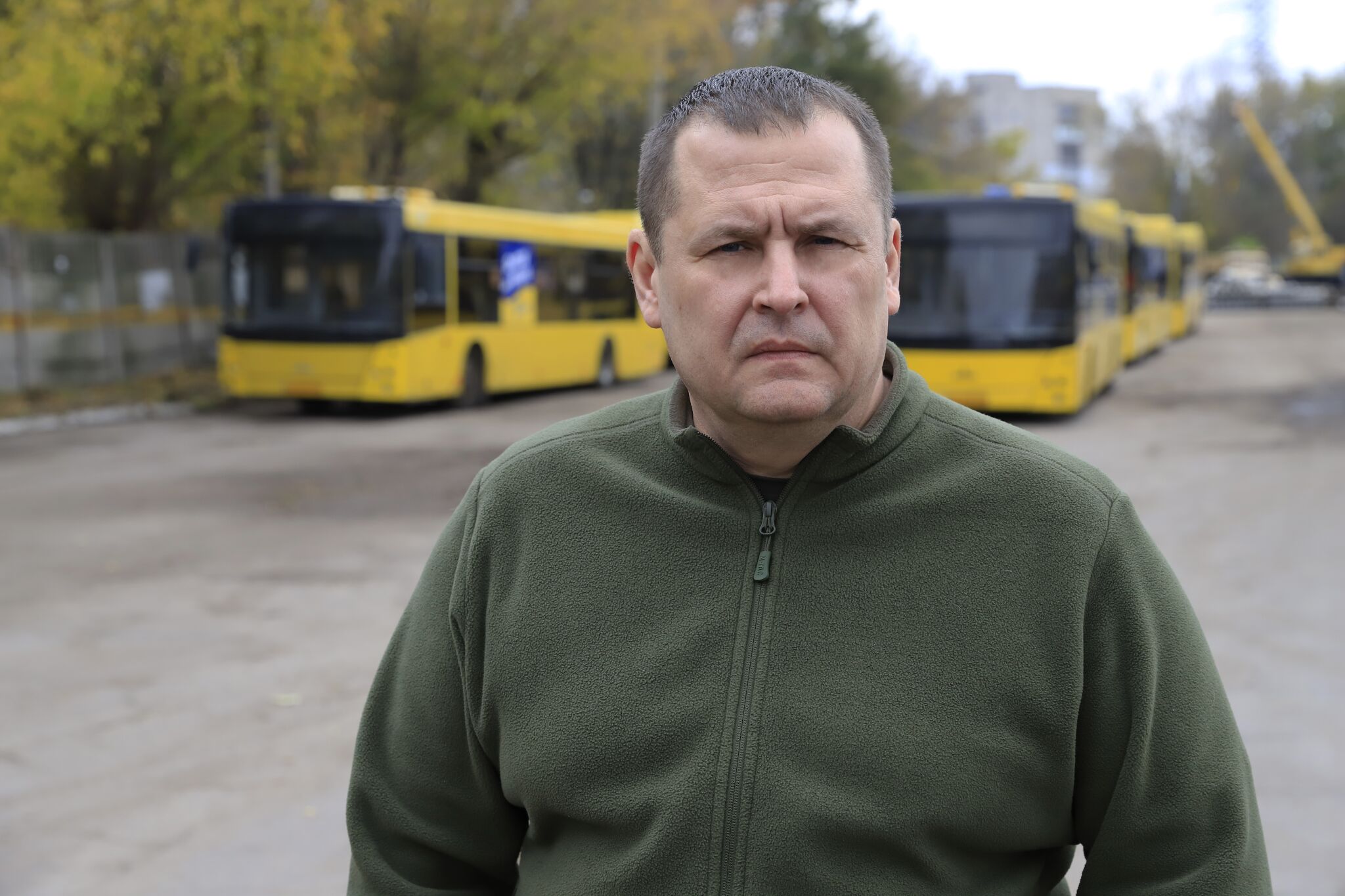 Філатов розповів, як Дніпро налагоджує комунальні автобусні перевезення та запросив на роботу водіїв і слюсарів