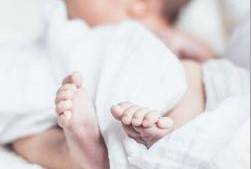 В Днепре родила женщина с тяжелой вирусной пневмонией