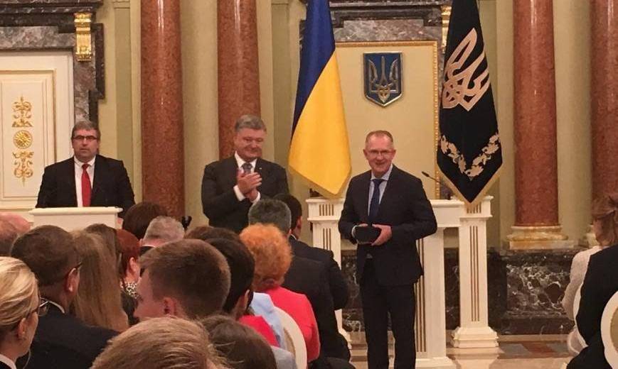 Команда Порошенко поздравила Сергея Рыженко