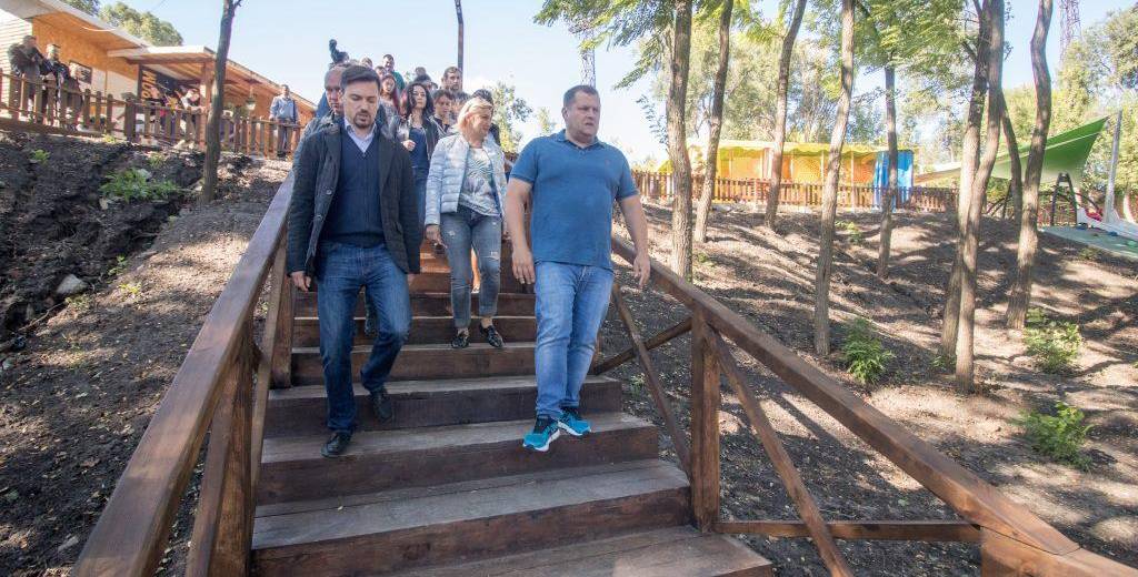 Борис Филатов проверил, как меняется один из самых запущенных днепровских парков – Зеленый Гай: фото