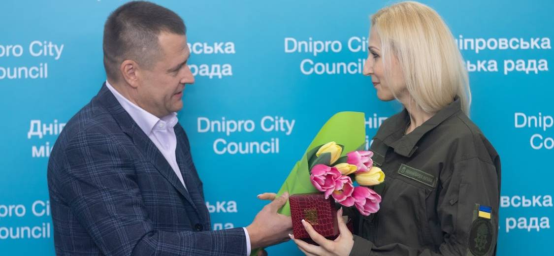 Борис Філатов привітав військовослужбовиць Дніпра з прийдешнім Міжнародним жіночим днем