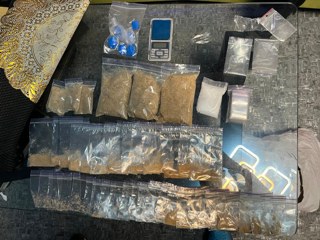 У Дніпрі під час обшуку у затриманих закладників виявили наркотиків на суму понад 1,5 млн гривень