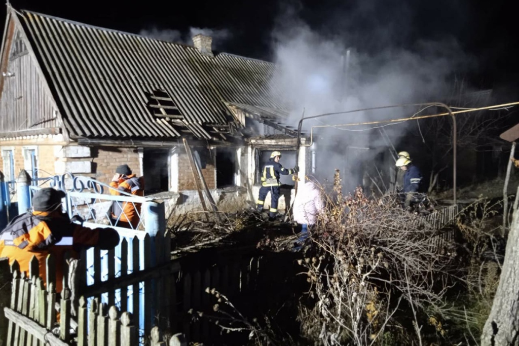 В Днепропетровской области из пожара спасли пенсионера