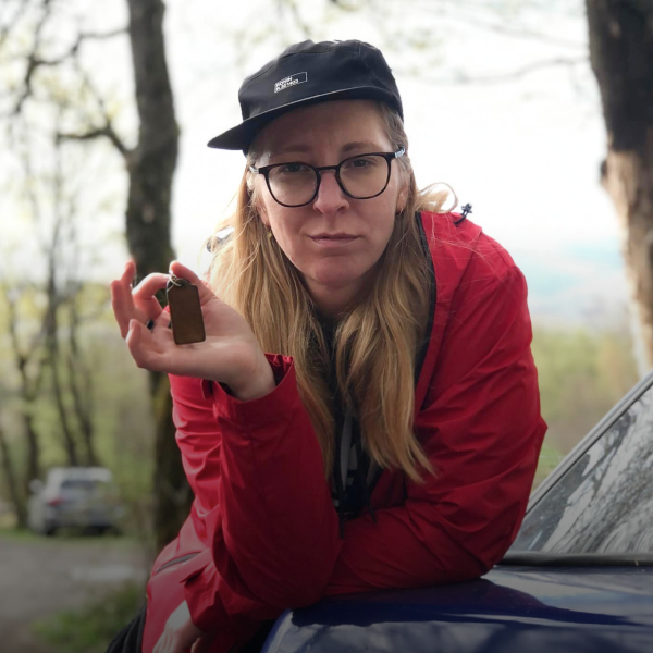 Активістка з Дніпра розповіла, як ЛГБТ-переселенців рятують під час війни