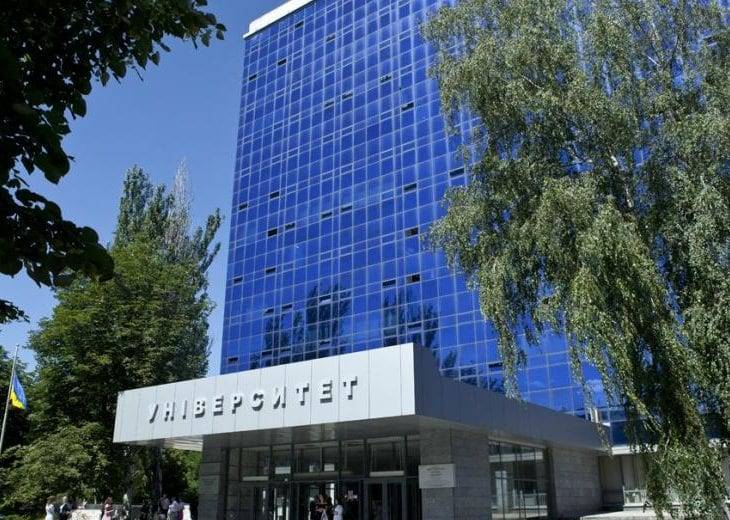 Еще три вуза принял Днепровский университет