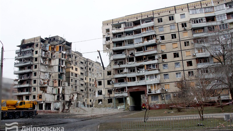 За розпорядженням мера Філатова у Дніпрі надають допомогу жертвам ракетного удару