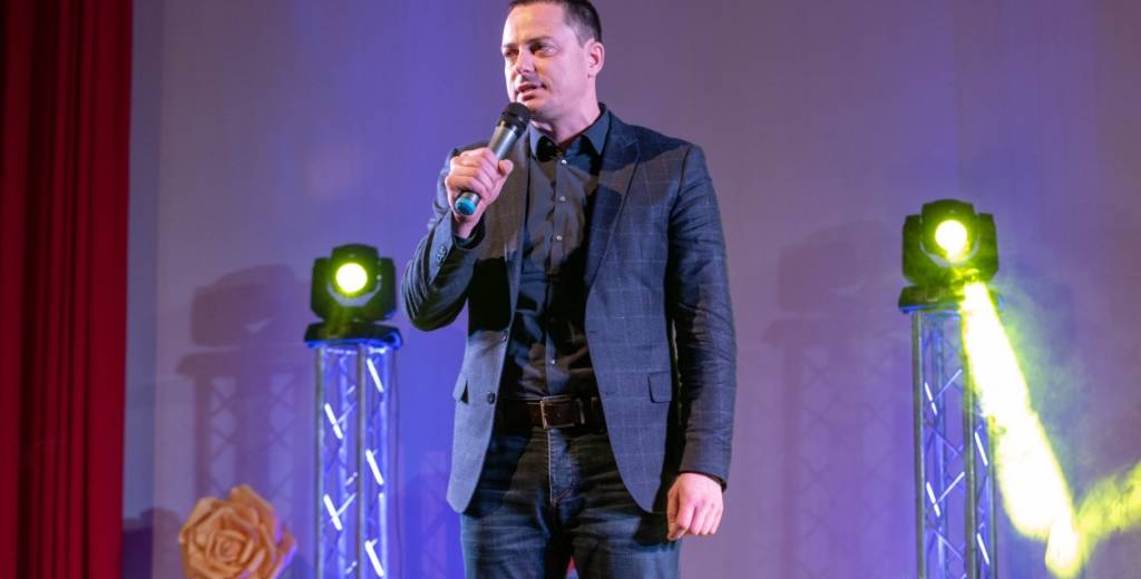 В Каменском состоялся фестиваль спортивного танца «Яскравий рух»