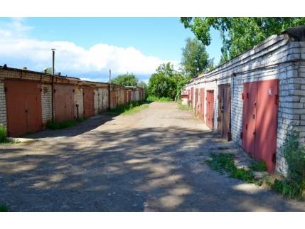 Эхо 90-х: рейдерский захват гаражного кооператива в Днепре (ВИДЕО)