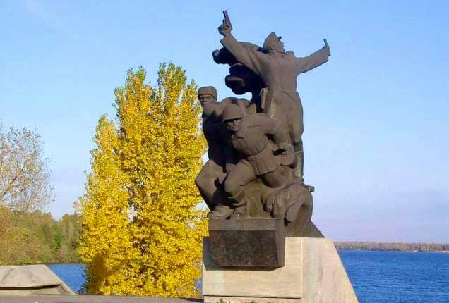 Вечная память и великая слава тем, кто избавил мир от коричневой чумы: Филатов поздравил горожан с Днем освобождения Днепра
