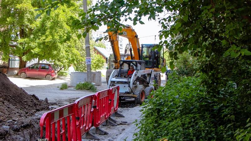 У Дніпрі будують зливову каналізацію у районі, де її ніколи не було