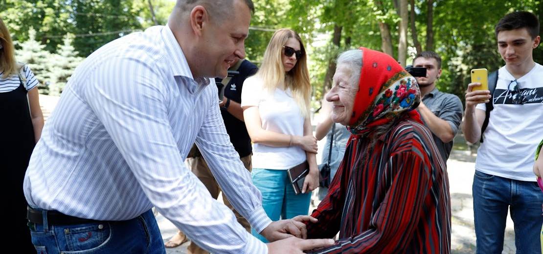 Хода рекордсменів, народна творчість та спортивні тренди: В Дніпрі триває перший масштабний фестиваль життєлюбів