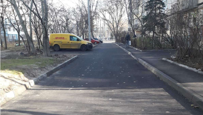 В Днепре на Парусе ремонтируют внутриквартальные дороги (ФОТО)