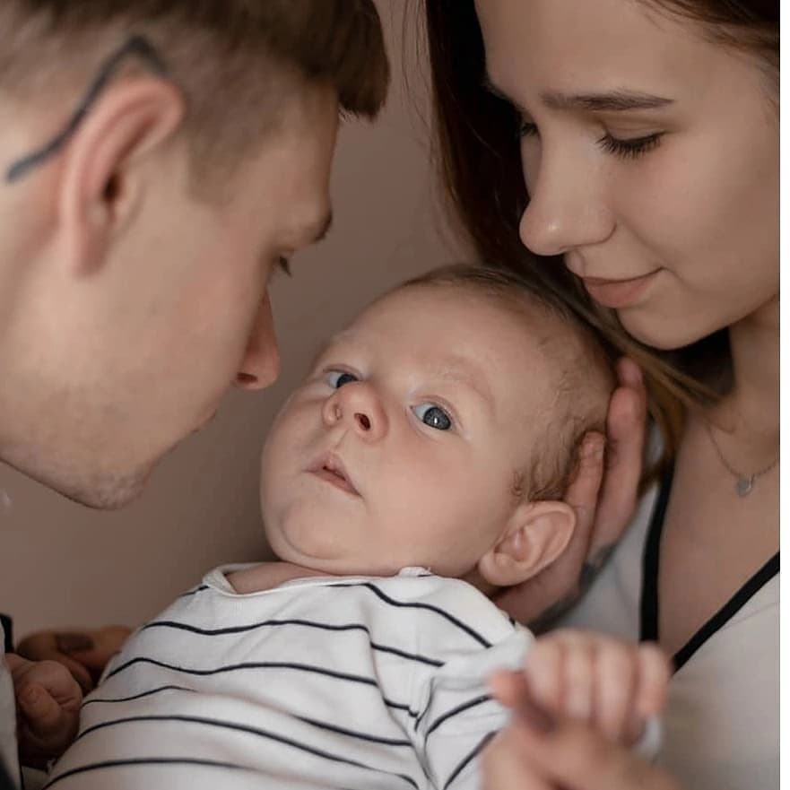 2 млн долларов на укол, который может спасти жизнь: молодые родители под Днепром просят помочь ребенку (ФОТО, ВИДЕО)